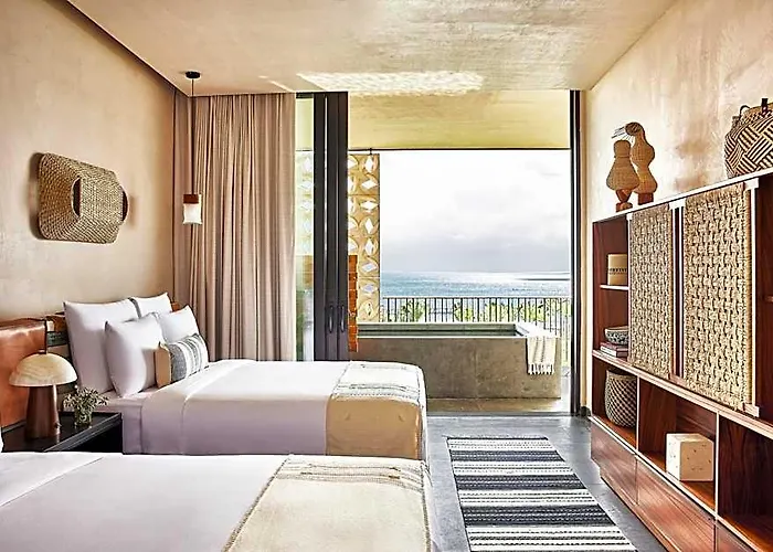 Hotel Etereo, Collection 5*
